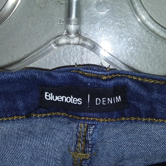 Jean's - Picture 4 of 4